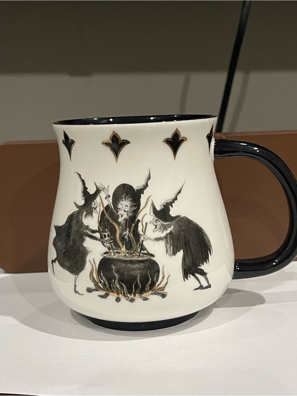 ✨Stoneware Ceramic Witch Cauldron Mug in White and Black
